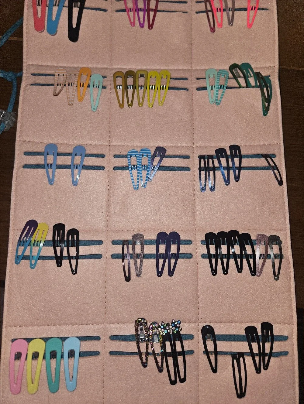 Hanging Hair Clip Holder Barrette Storage Hanger (Includes Most Clips)